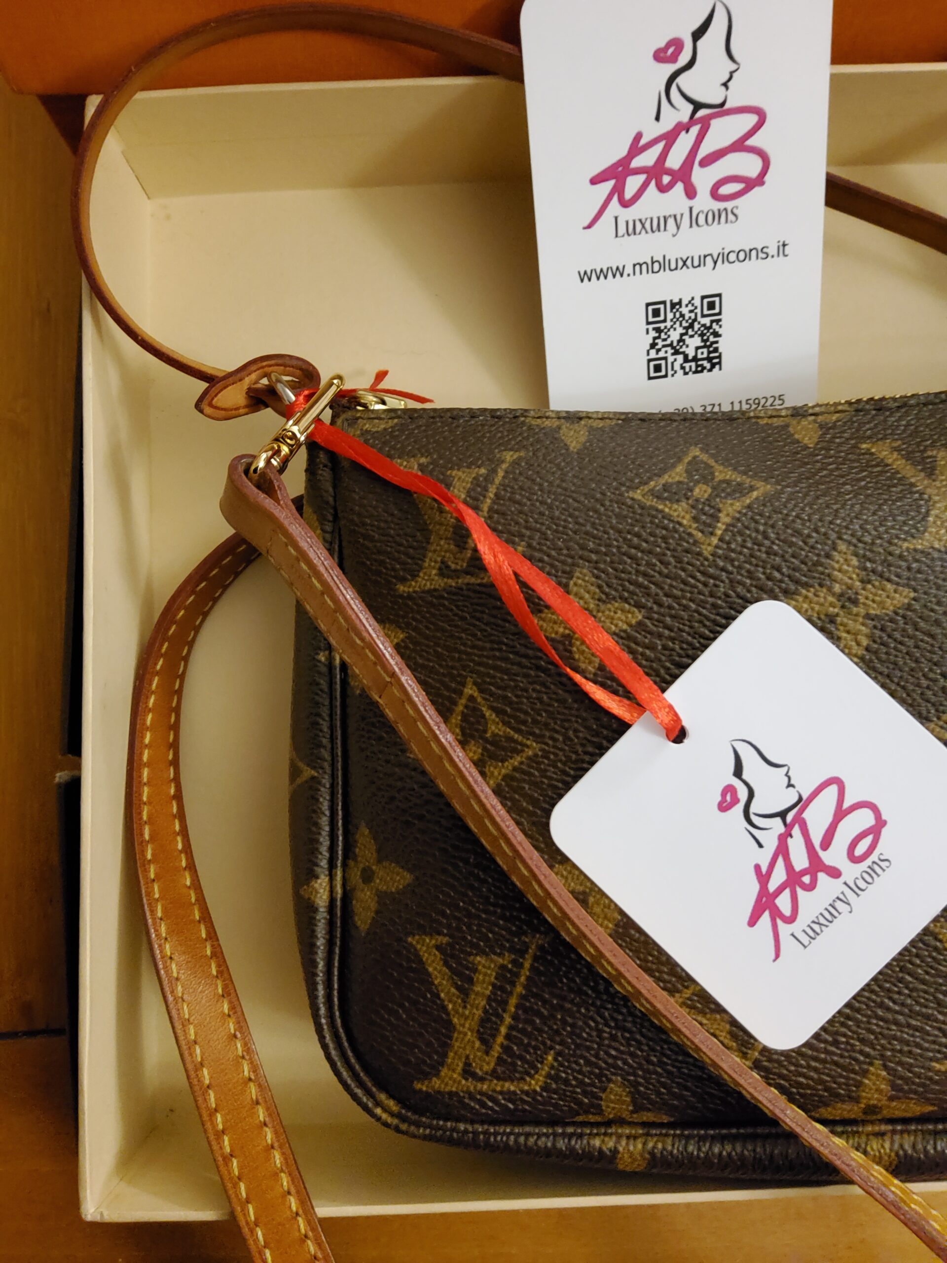Louis Vuitton pochette Accessoires + tracolla - Mbluxuryicons